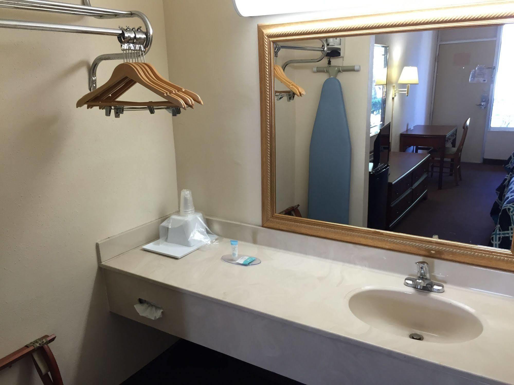 Budget Inn Of Deland Esterno foto